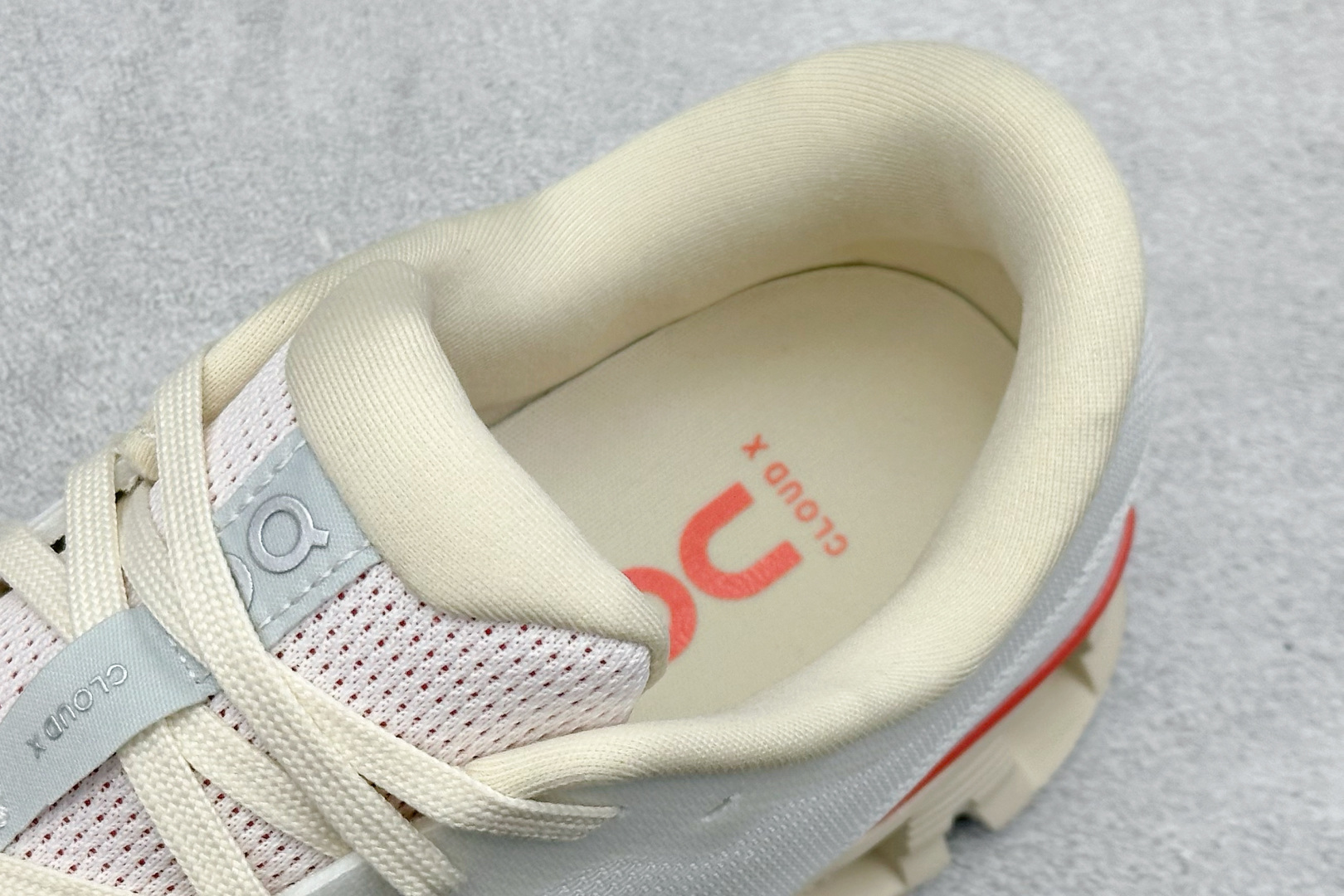 170 XD版 On昂跑 Cloudtilt Loewe 4 户外街头机能风跑步鞋 3WE3007