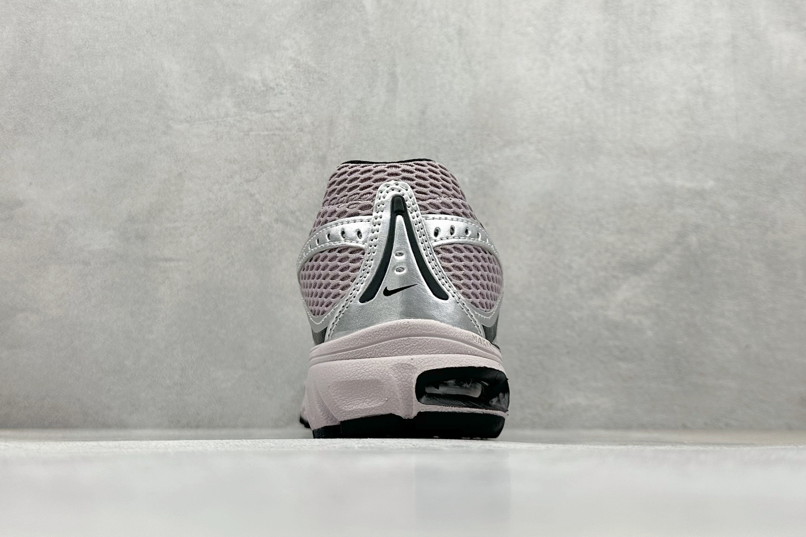 Nike Air Moto 2K 耐克新款复古气垫跑步鞋 HQ2056-200