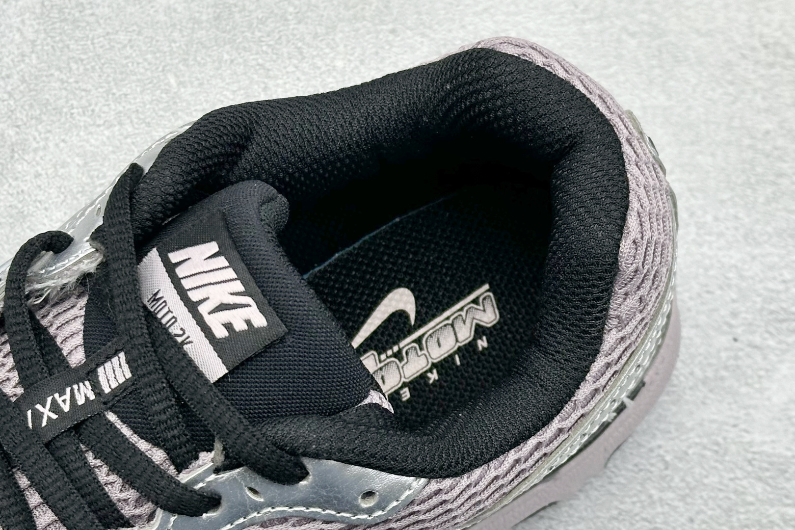 Nike Air Moto 2K 耐克新款复古气垫跑步鞋 HQ2056-200