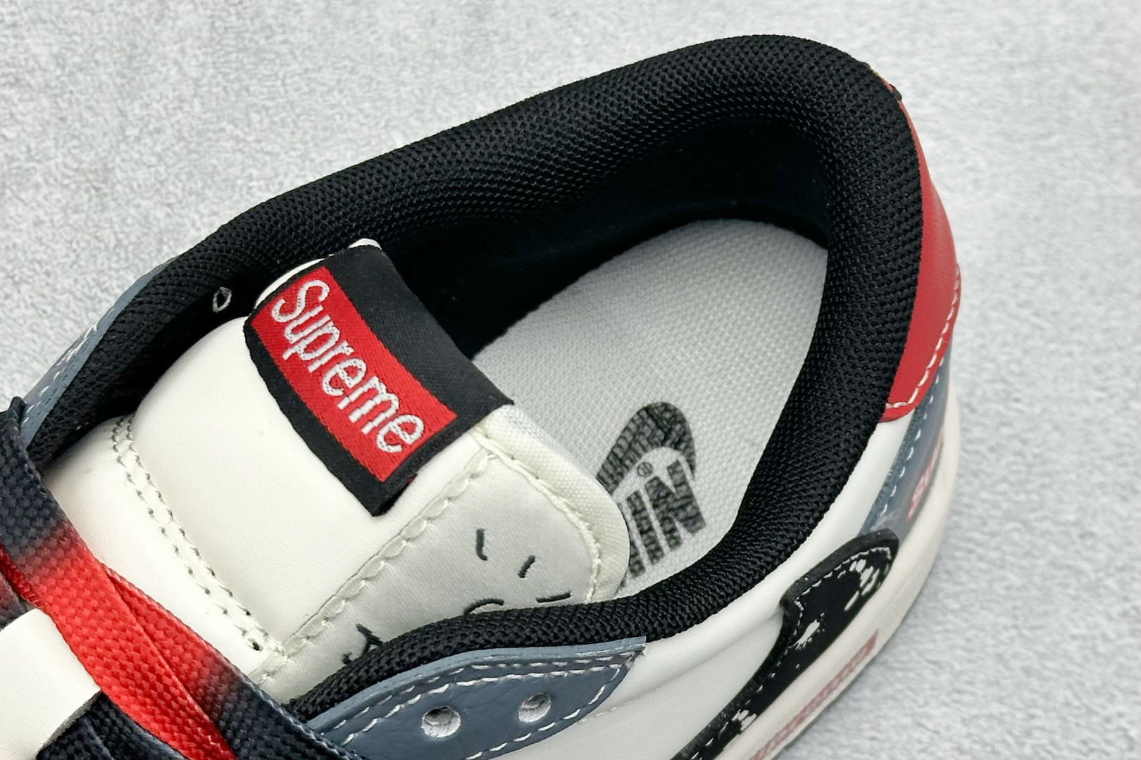 Travis Scott x Nike Air Jordan 1 Low x Superme Air Jordan 1 Low 反转灰白黑小勾倒钩 QW5088-202