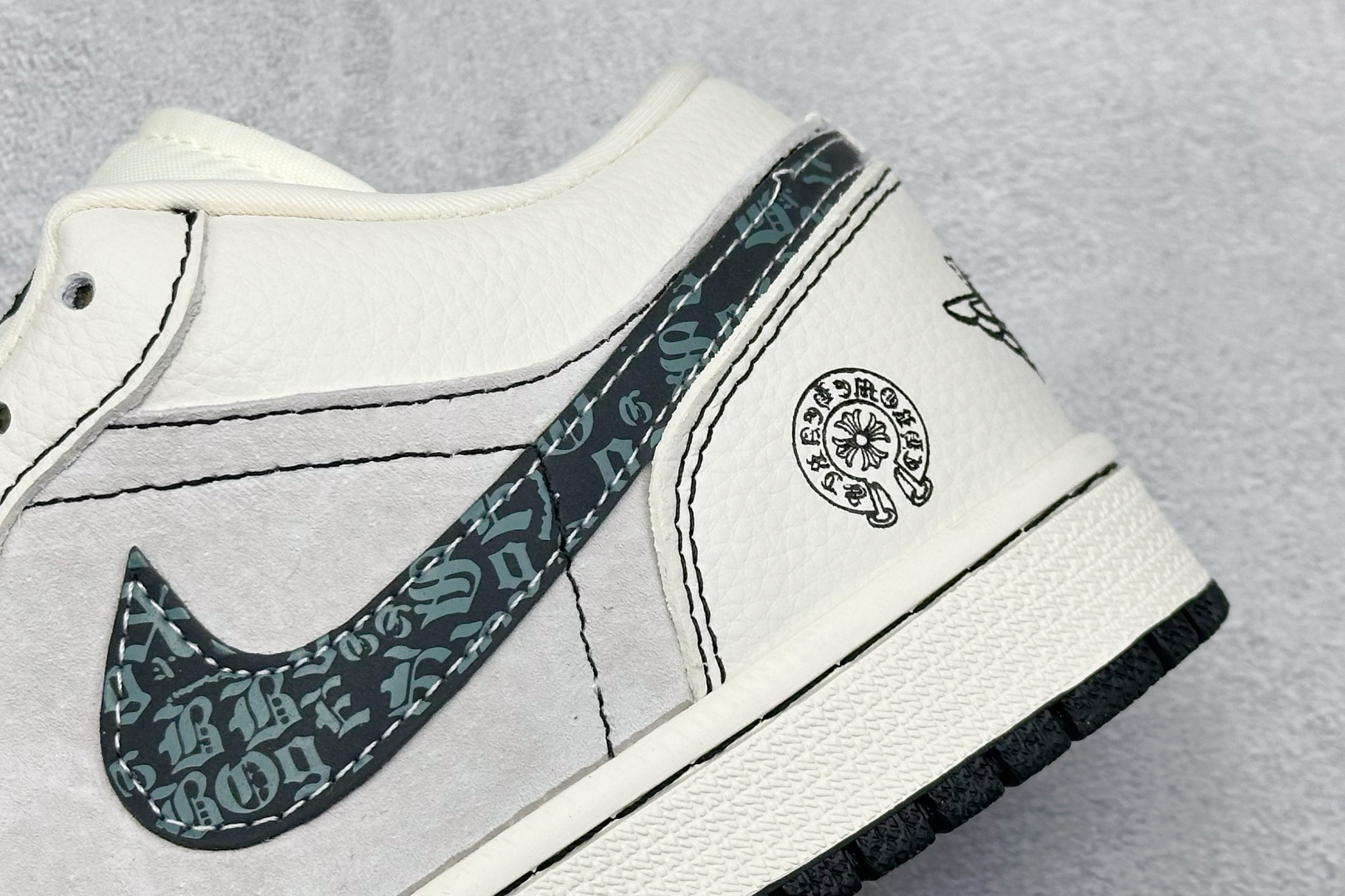 280 XC版Nike Jordan Air Jordan 1“克罗心联名——花勾猪八” 高端定制 低帮 复古 减震 防滑 耐磨 篮球鞋 QR2025-004