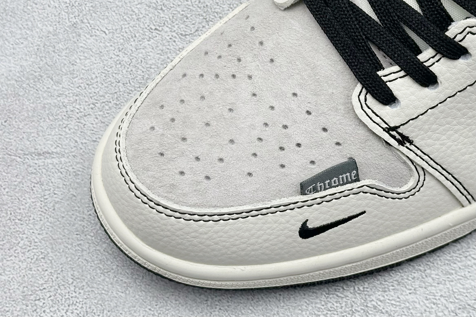 280 XC版Nike Jordan Air Jordan 1“克罗心联名——花勾猪八” 高端定制 低帮 复古 减震 防滑 耐磨 篮球鞋 QR2025-004