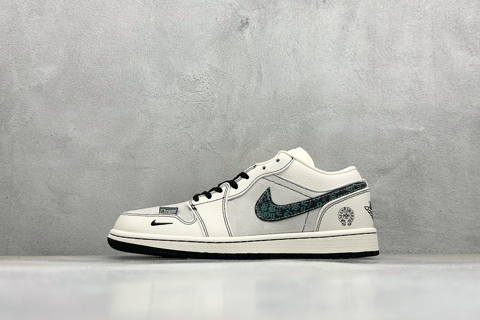 280 XC版Nike Jordan Air Jordan 1“克罗心联名——花勾猪八” 高端定制 低帮 复古 减震 防滑 耐磨 篮球鞋 QR2025-004