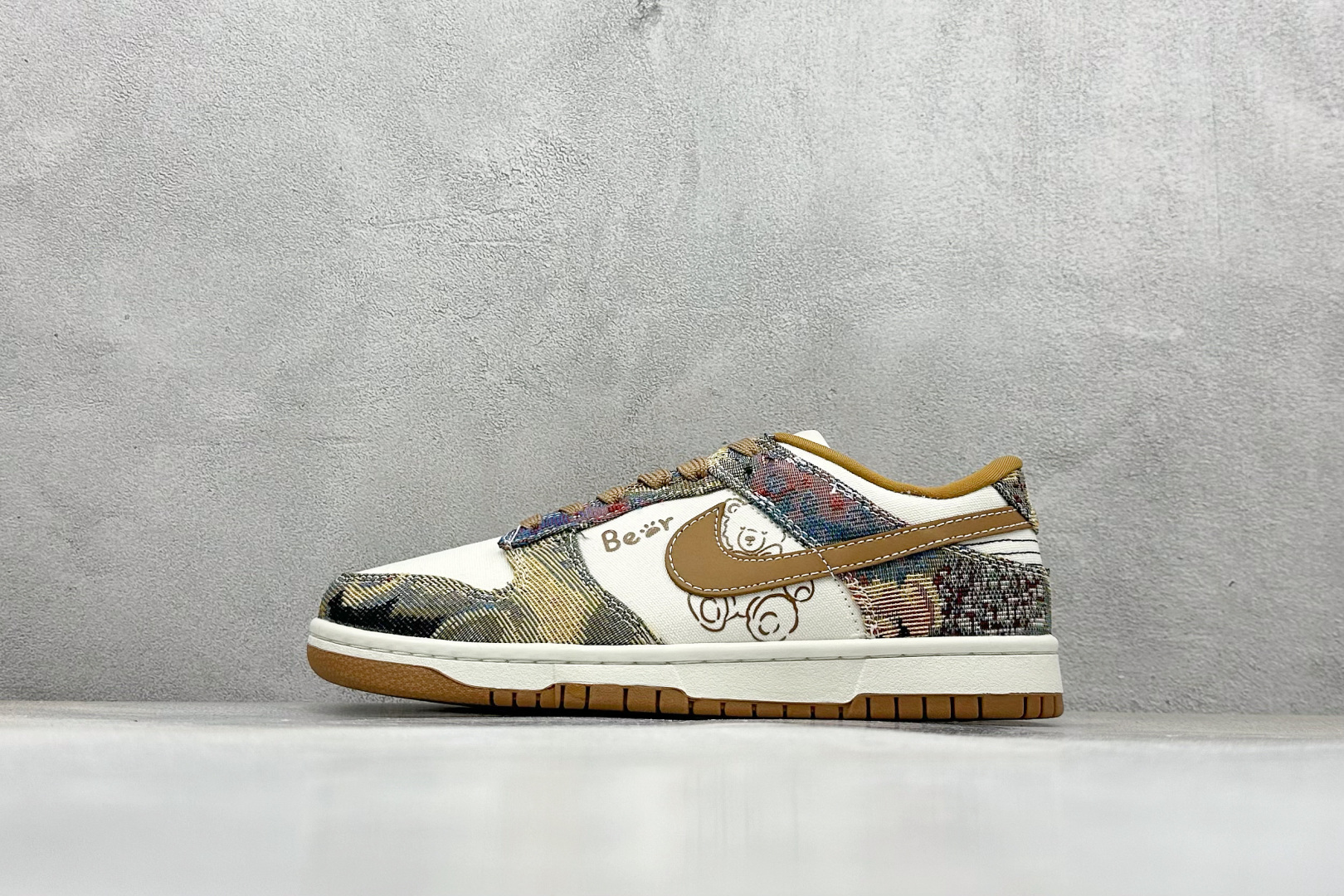280 SC版Nike SB Dunk Low 复古织布小熊 高端定制 低帮休闲板鞋 SC0601-459
