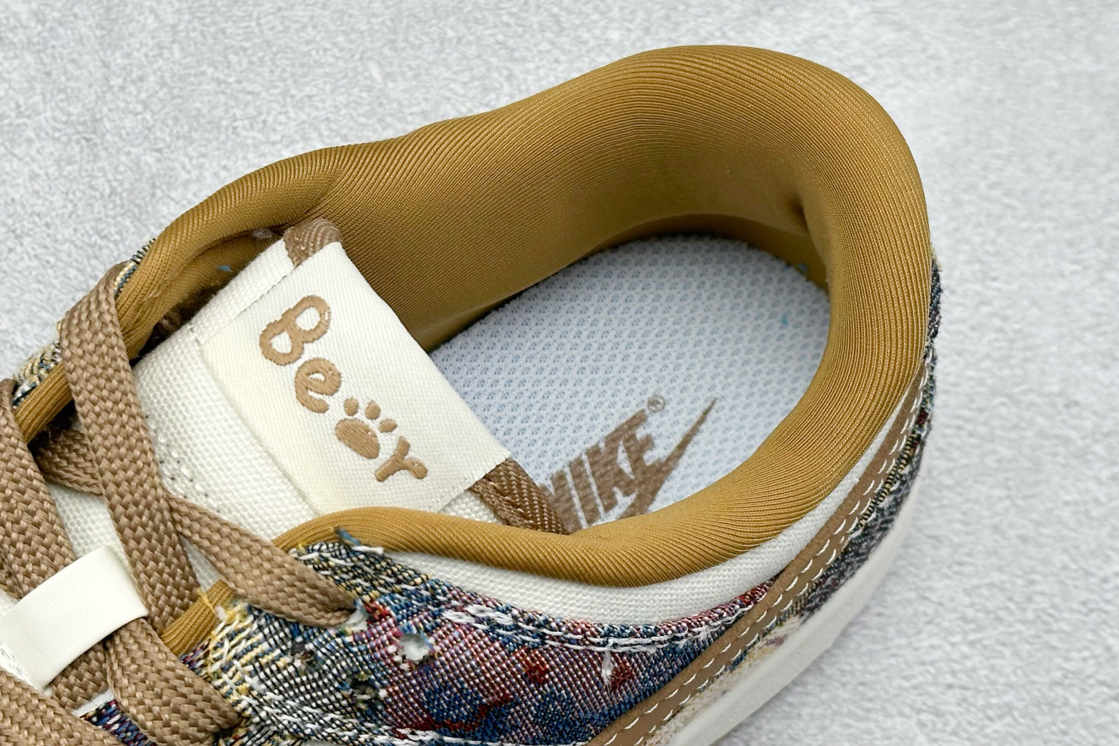 280 SC版Nike SB Dunk Low 复古织布小熊 高端定制 低帮休闲板鞋 SC0601-459