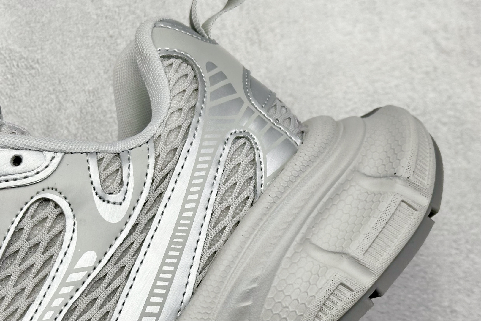 200 GG-CC Chunky Low 时尚休闲运动老爹鞋系列