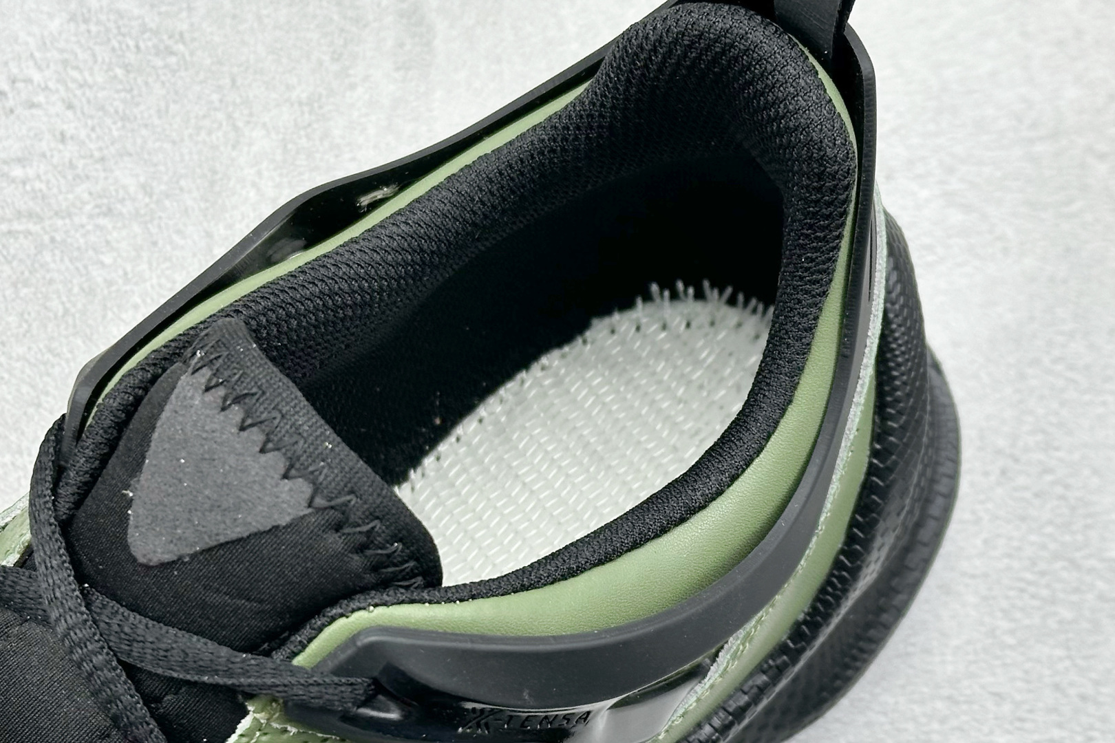 300 ECCO爱步老爹鞋男士夏季新款 全头层百搭潮流户外运动鞋 803324