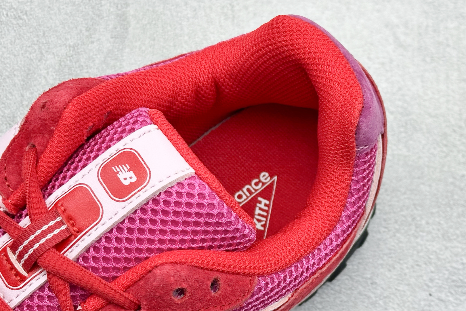 220 New Balance 204L 薄底鞋 薄底皮质鞋带德训miu系 减震耐磨包裹性支撑轻便 低帮 生活休闲鞋 U204LKTH-Chinese UA Cheap High Quatity Brand Clothes Bags handbags Sneakers wholesale wholesaler seller from China Factory suppliers Fashion Clothing Shoes best Quality Beautiful Price 220 New Balance 204L 薄底鞋 薄底皮质鞋带德训miu系 减震耐磨包裹性支撑轻便 低帮 生活休闲鞋 U204LKTH