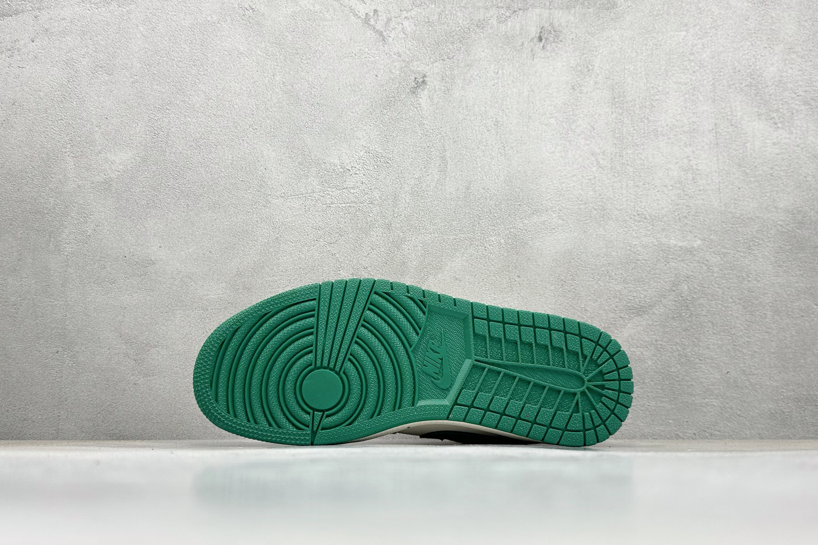 Travis Scott x Fragment Design x Air Jordan 1 Low SP 乔1古驰联名 低帮文化休闲板鞋 LD2025-003