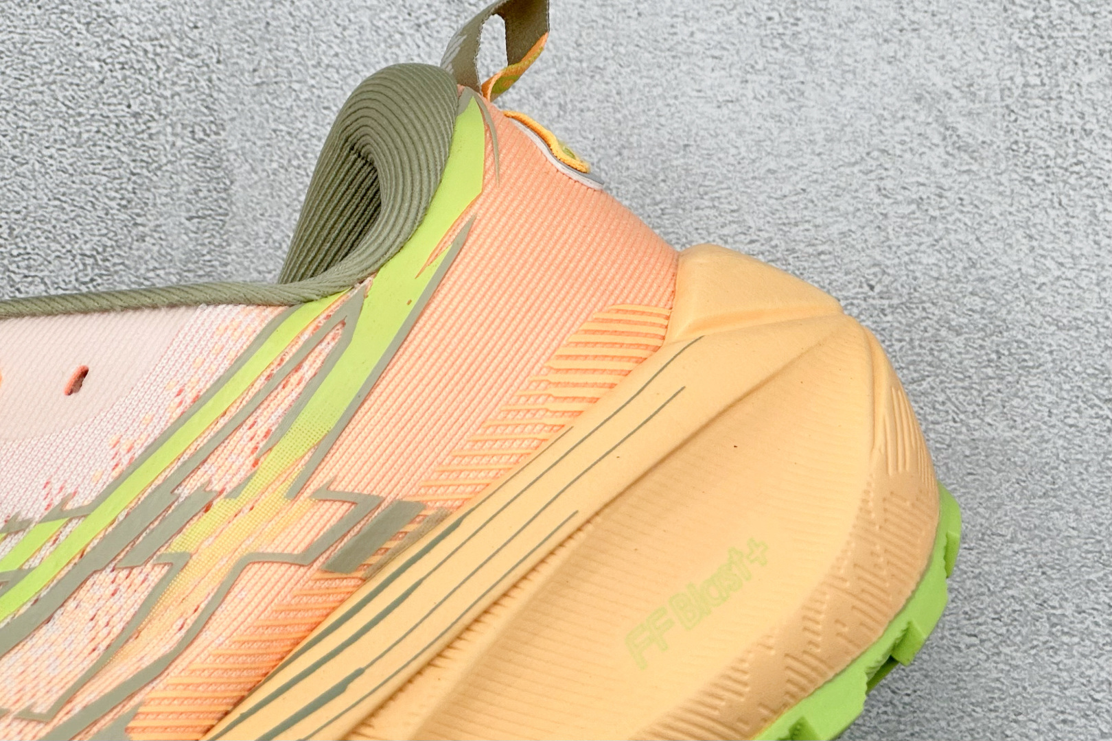 200 Asics Trabuco 4 亚瑟士运动休闲透气专业跑鞋 1011B976-101