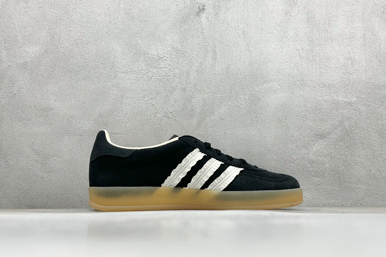 190 Adidas Originals Gazelle Indoor三叶草复古休闲防滑耐磨低帮板鞋 JS1412