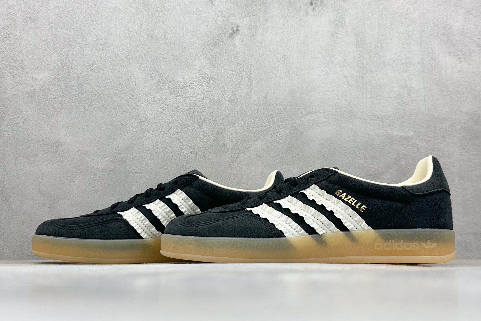 190 Adidas Originals Gazelle Indoor三叶草复古休闲防滑耐磨低帮板鞋 JS1412