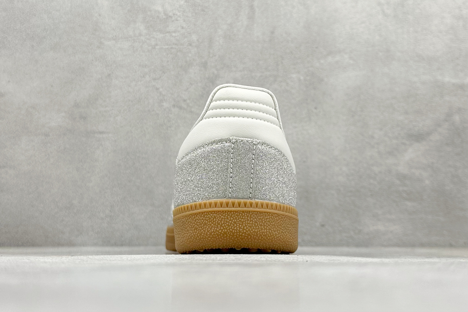 160 Adidas Originals Samba 阿迪达斯三叶草 桑巴舞系列绅士德训足球风百搭低帮休闲运动板鞋 KI6264