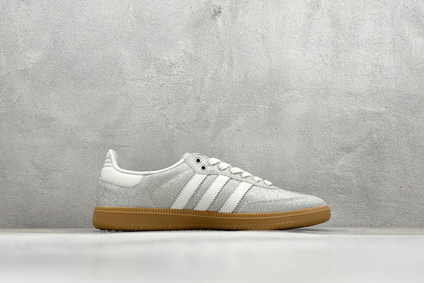 160 Adidas Originals Samba 阿迪达斯三叶草 桑巴舞系列绅士德训足球风百搭低帮休闲运动板鞋 KI6264