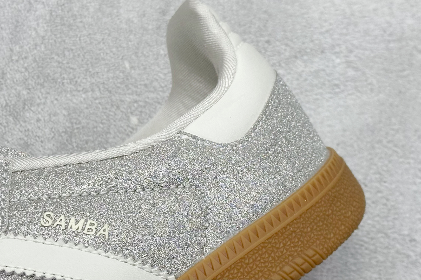 160 Adidas Originals Samba 阿迪达斯三叶草 桑巴舞系列绅士德训足球风百搭低帮休闲运动板鞋 KI6264