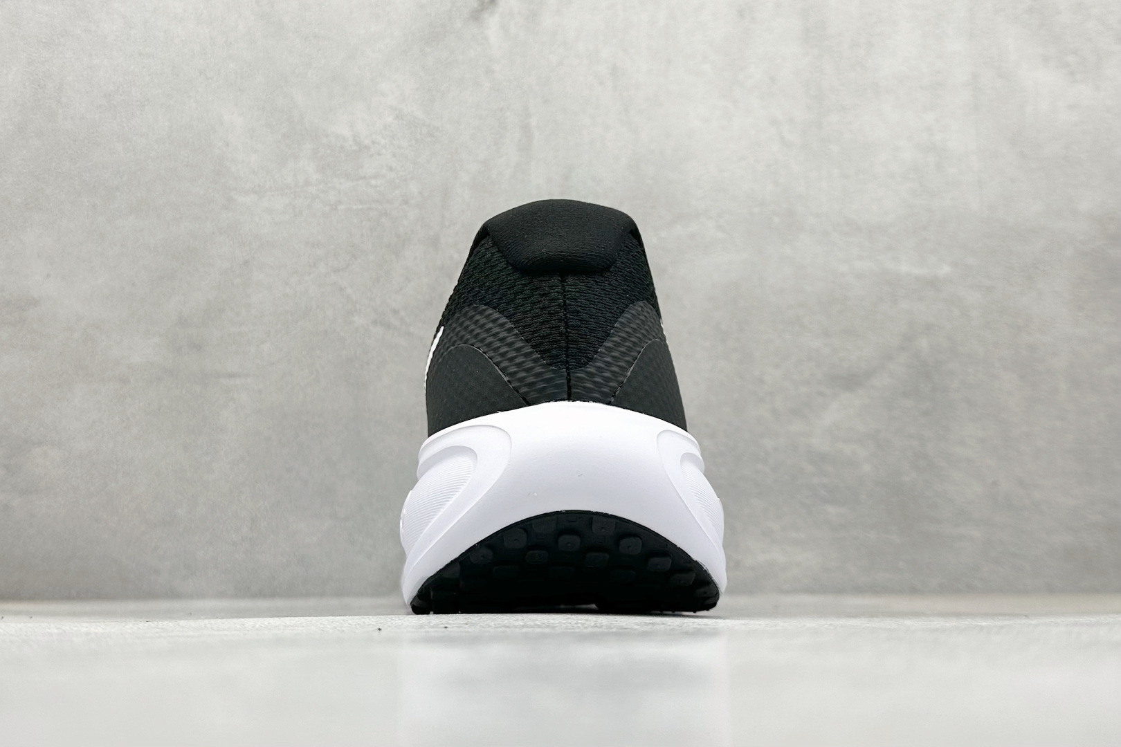 Nike Revolution 8 耐克轻便跑步鞋网面透气休闲鞋 HJ9198-003