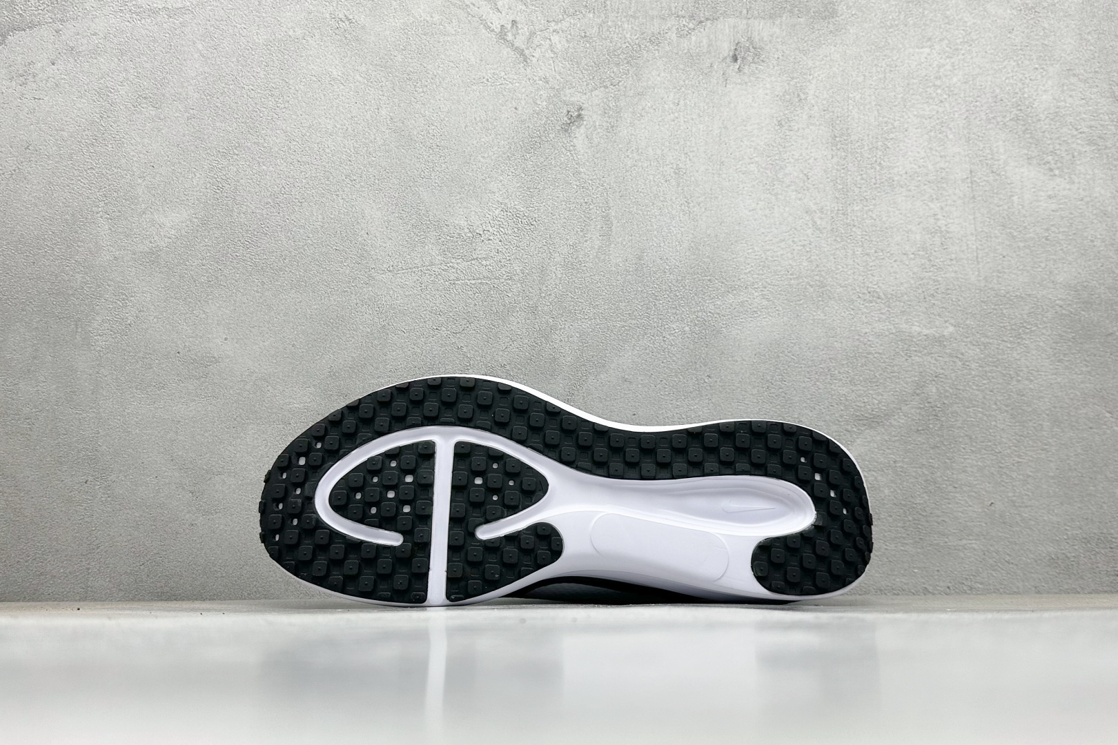 Nike Revolution 8 耐克轻便跑步鞋网面透气休闲鞋 HJ9198-003