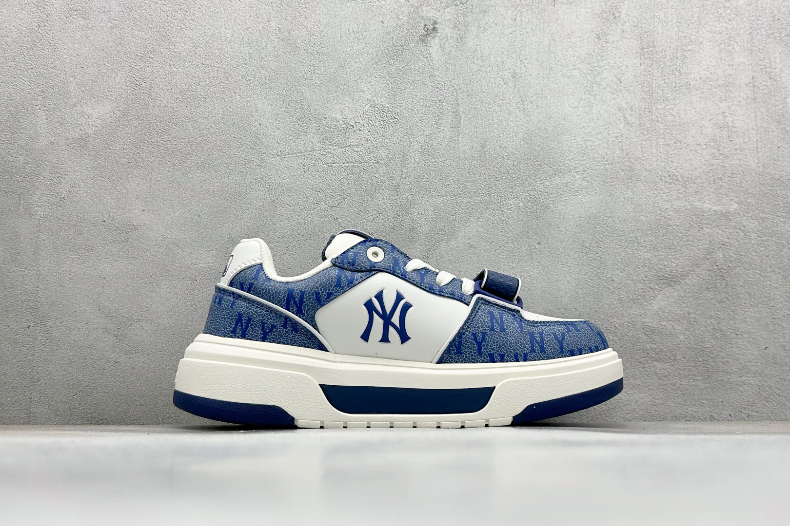 180 NY平台订单 MLB Chunky Liner 学长鞋系列低帮老爹风轻量增高厚底百搭休闲运动慢跑鞋 3ASXP025N