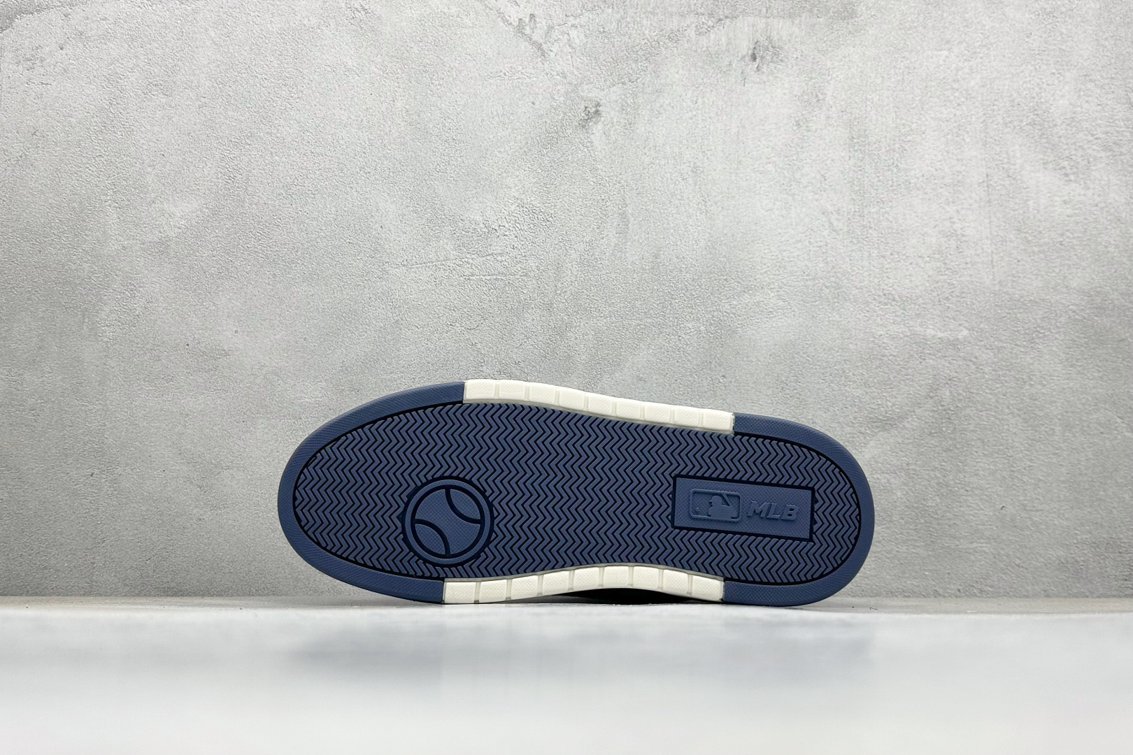 180 NY平台订单 MLB Chunky Liner 学长鞋系列低帮老爹风轻量增高厚底百搭休闲运动慢跑鞋 3ASXP025N