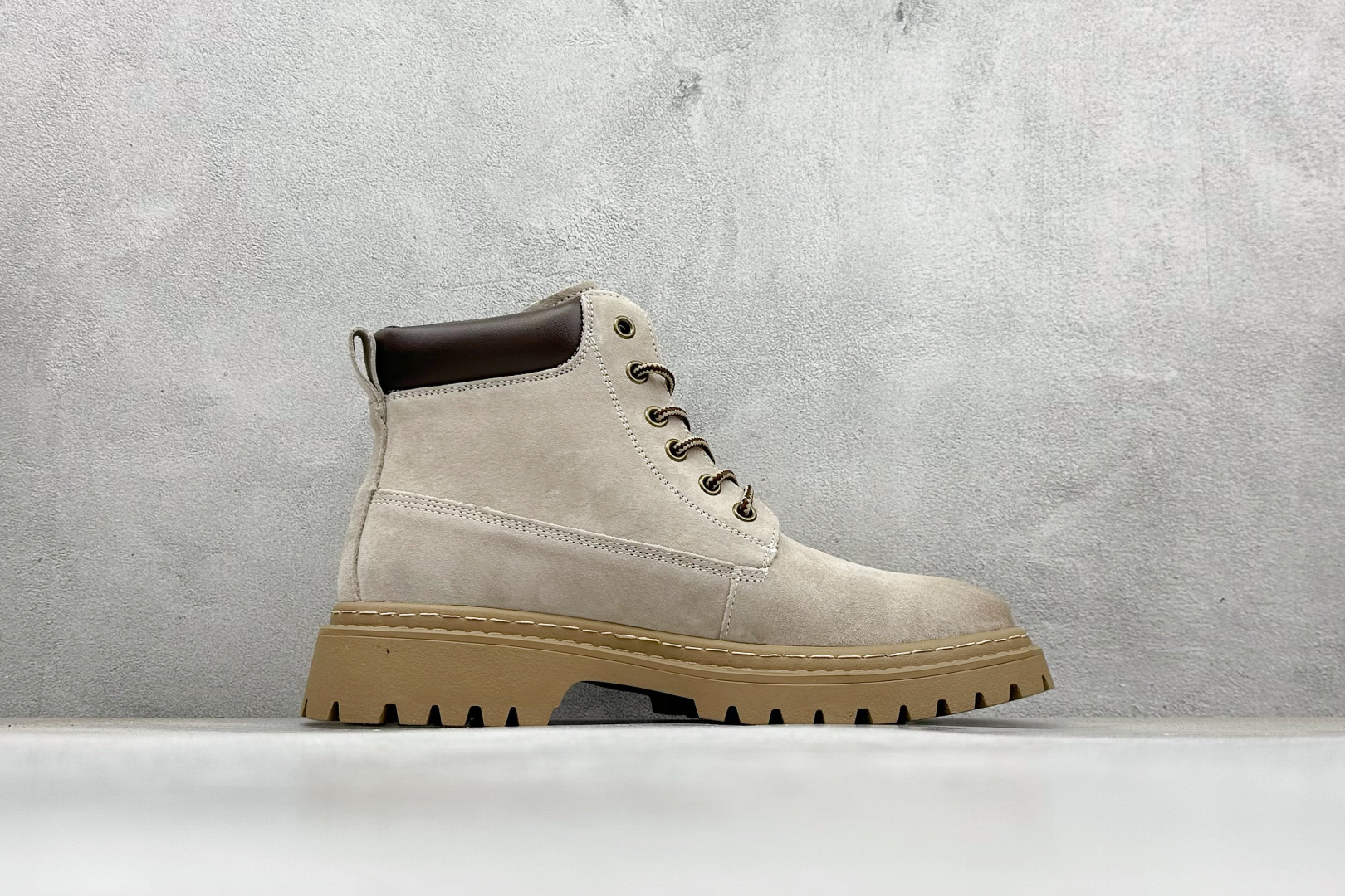 280 Timberland添柏岚/天伯伦户外中帮休闲大黄靴系列 TB0068