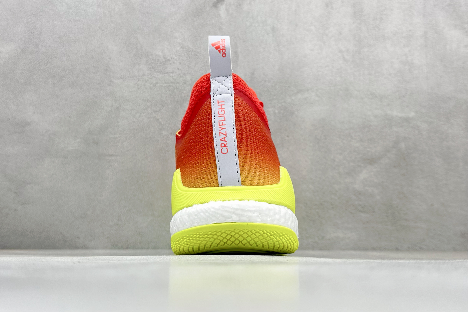 220 ADIDAS CRAZYFLIGHT MID 运动鞋 减震防滑 针织网面设计 鞋底采用真爆颗粒 三层组合大底 舒适透气 HO4964