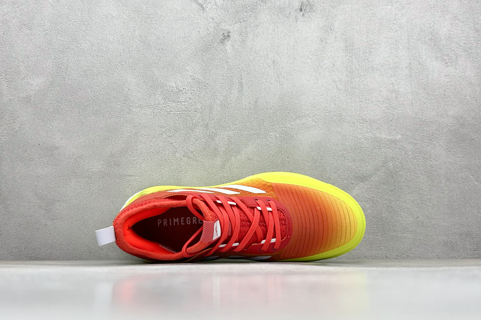 220 ADIDAS CRAZYFLIGHT MID 运动鞋 减震防滑 针织网面设计 鞋底采用真爆颗粒 三层组合大底 舒适透气 HO4964