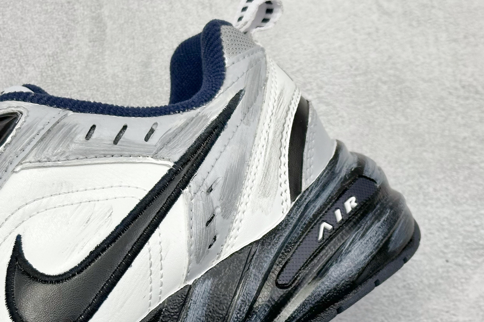 NK Air Monarch IV M2K 涂鸦复古潮流运动舒适老爹鞋 415445-102