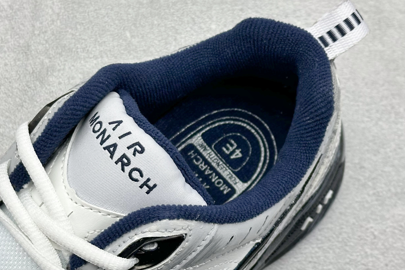 NK Air Monarch IV M2K 涂鸦复古潮流运动舒适老爹鞋 415445-102