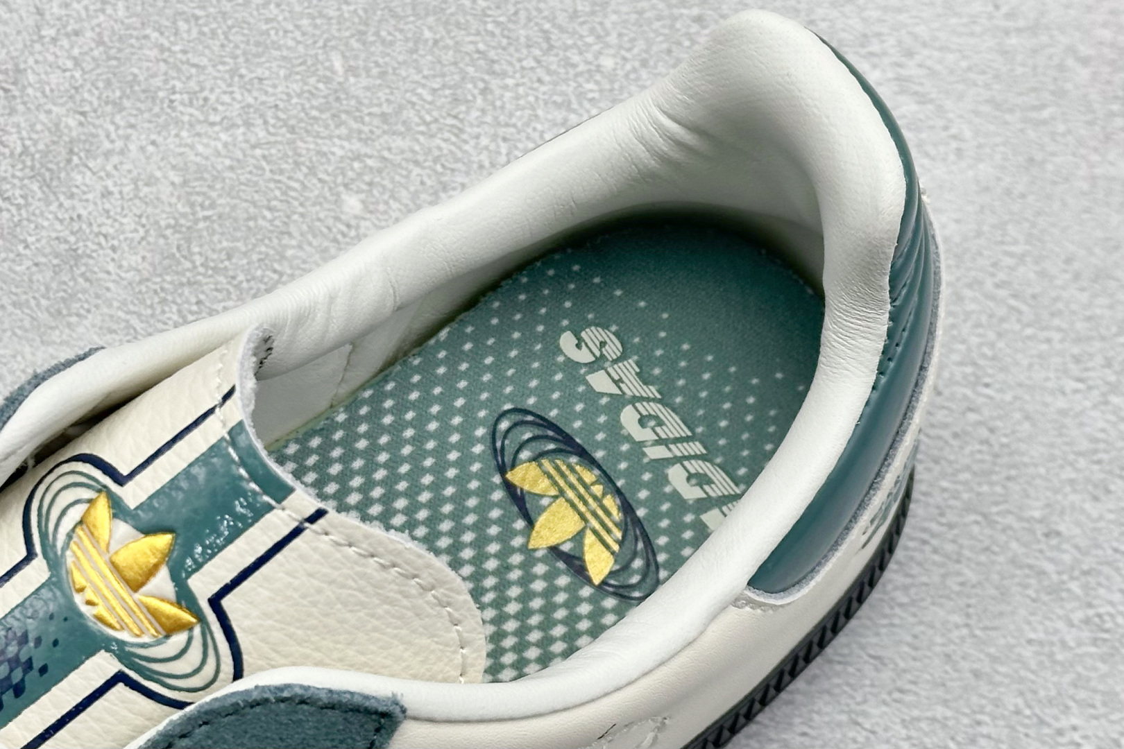 160 Adidas Originals Samba 阿迪达斯三叶草 桑巴舞系列绅士德训足球风百搭低帮休闲运动板鞋 JP9222