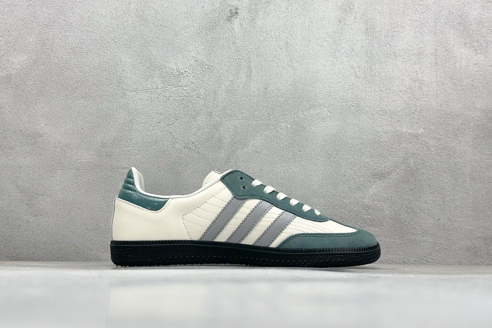 160 Adidas Originals Samba 阿迪达斯三叶草 桑巴舞系列绅士德训足球风百搭低帮休闲运动板鞋 JP9222