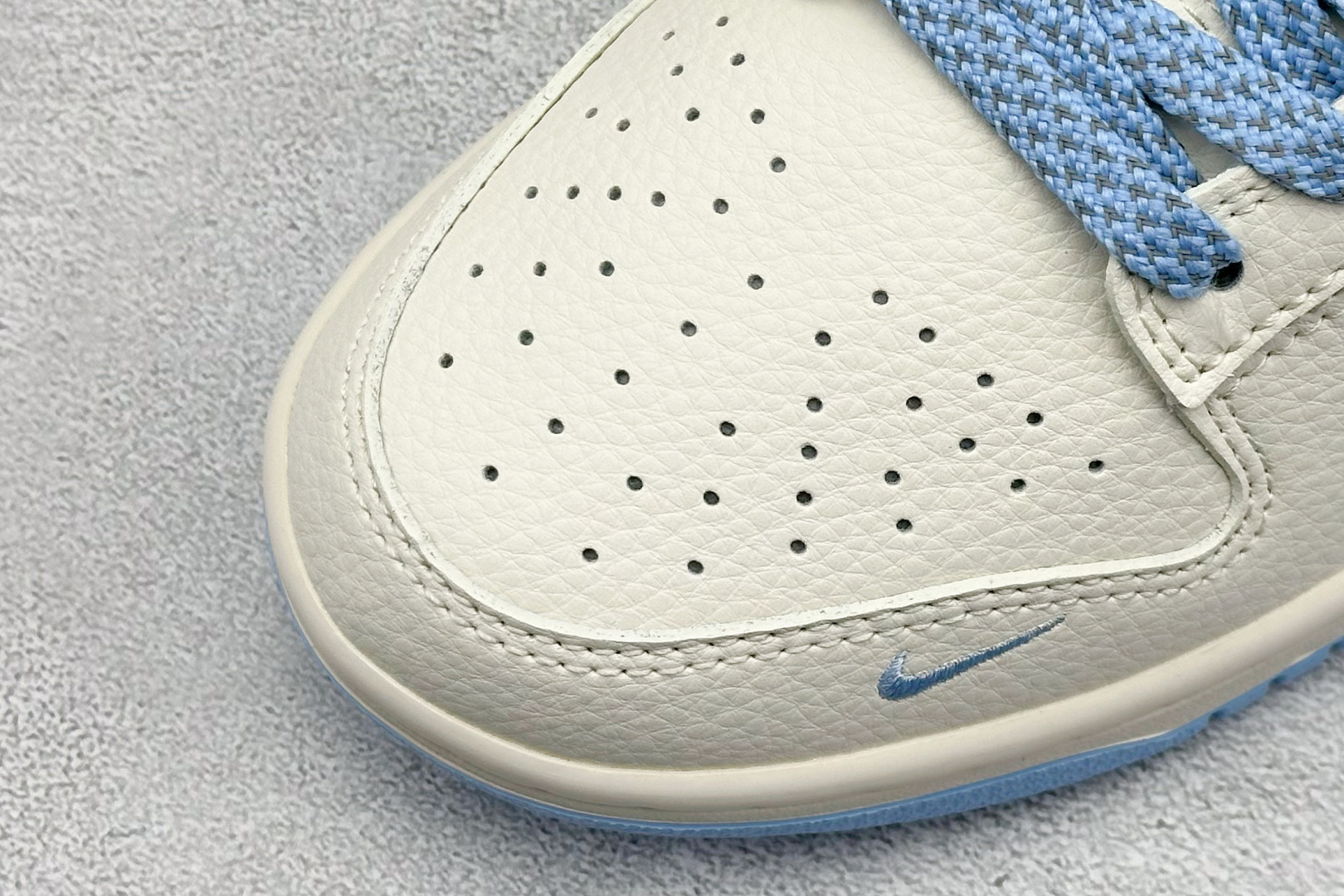 Nike SB Dunk Low LV联名 米白冰蓝印花 周年高端定制 低帮休闲板鞋 JP1628-015