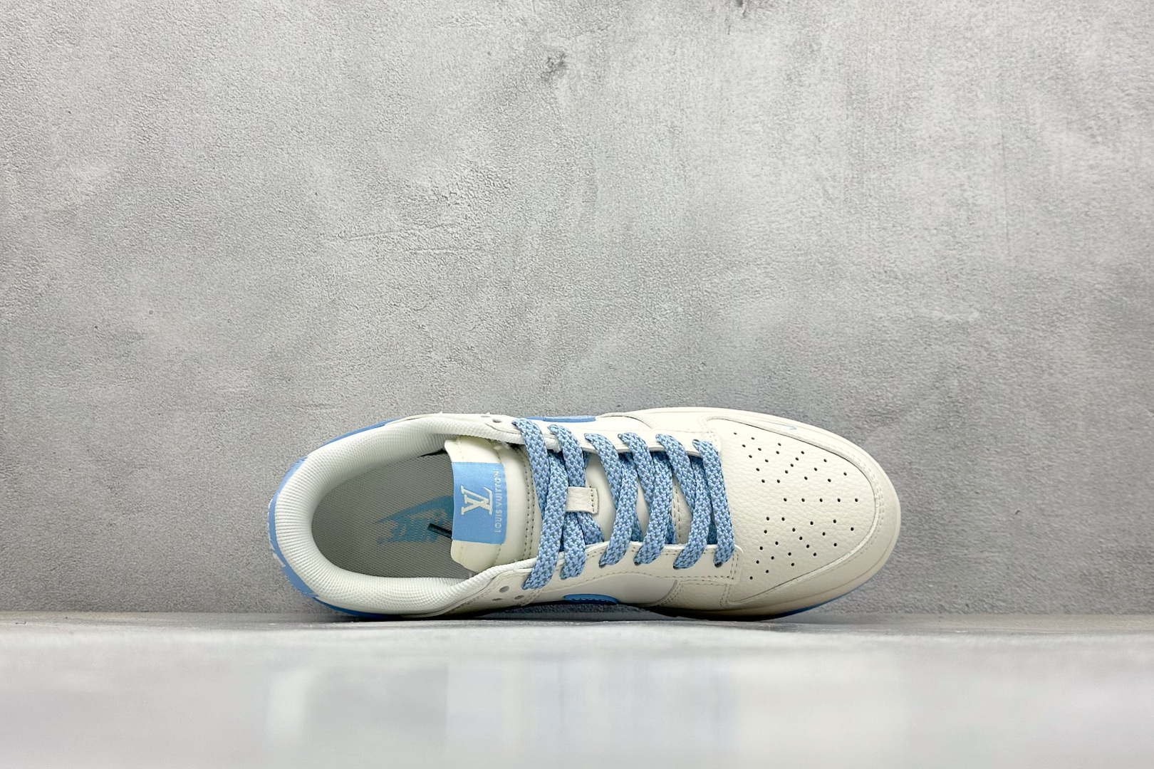 Nike SB Dunk Low LV联名 米白冰蓝印花 周年高端定制 低帮休闲板鞋 JP1628-015