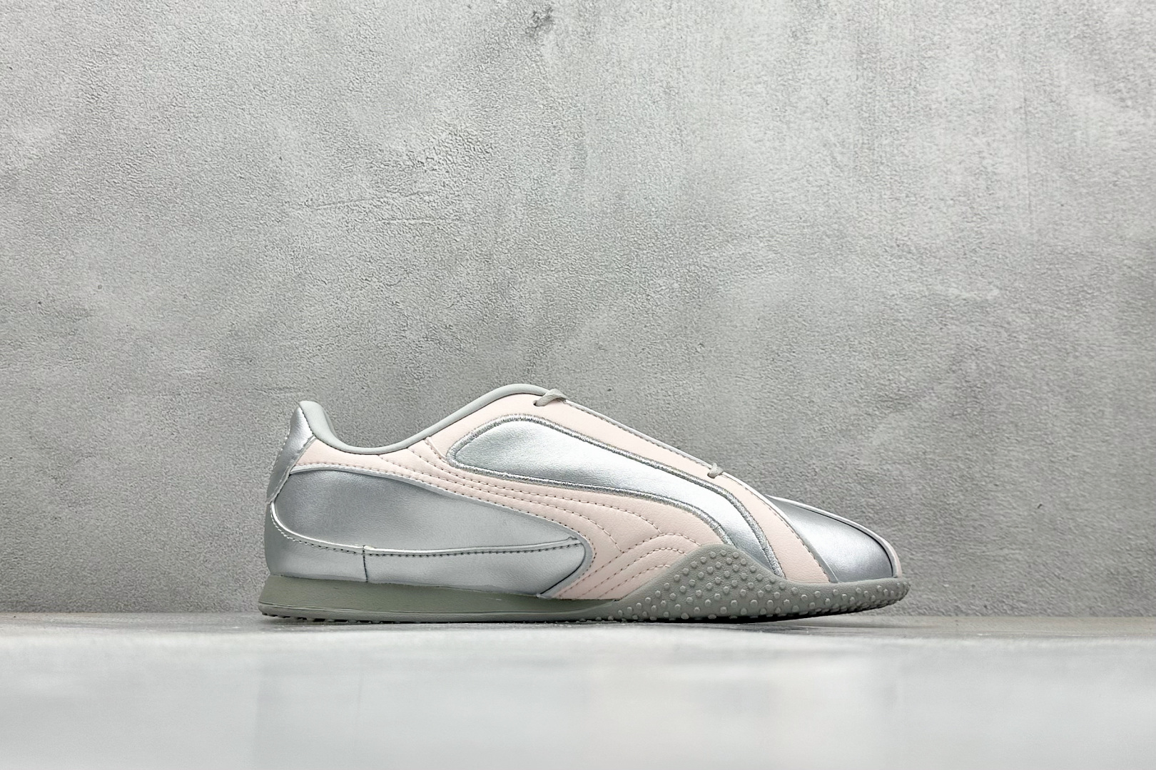 TG版PUMA Bella V2 Leather彪马 舒适 低帮生活休闲德训薄底鞋 404043-03