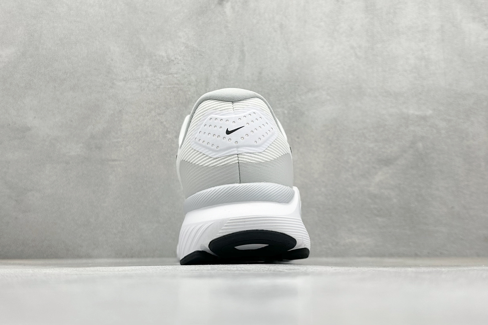 FS版Nike Air Zoom Structure 26 耐克减震防滑舒适跑鞋 HJ1102-100-High Quatity Cheap Brand wholesale wholesaler seller Clothes Bags handbags Sneakers Top Fashion Clothing Shoes from China Factory Chinese suppliers best Quality Beautiful Price FS版Nike Air Zoom Structure 26 耐克减震防滑舒适跑鞋 HJ1102-100