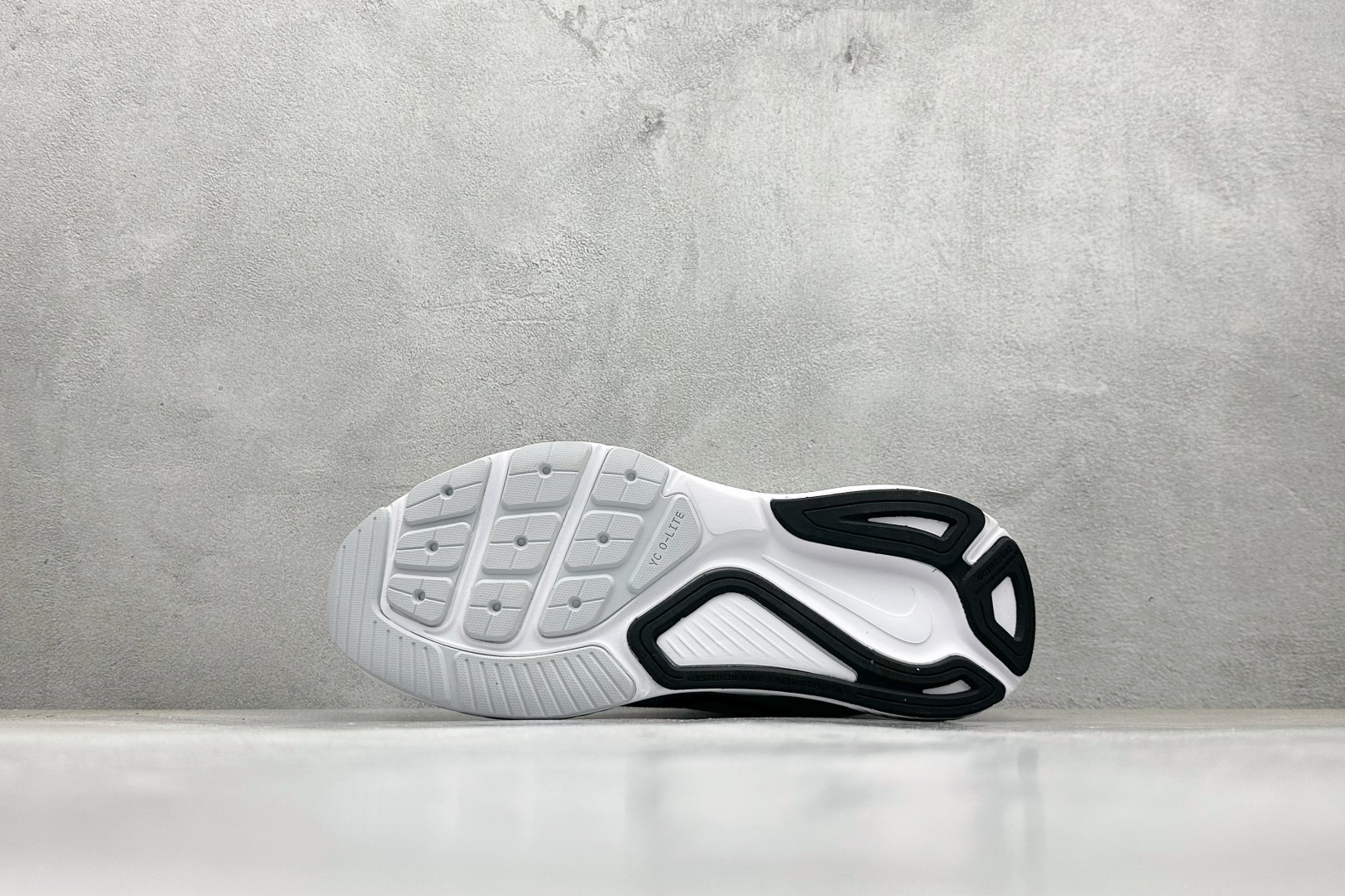 FS版Nike Air Zoom Structure 26 耐克减震防滑舒适跑鞋 HJ1102-100-High Quatity Cheap Brand wholesale wholesaler seller Clothes Bags handbags Sneakers Top Fashion Clothing Shoes from China Factory Chinese suppliers best Quality Beautiful Price FS版Nike Air Zoom Structure 26 耐克减震防滑舒适跑鞋 HJ1102-100