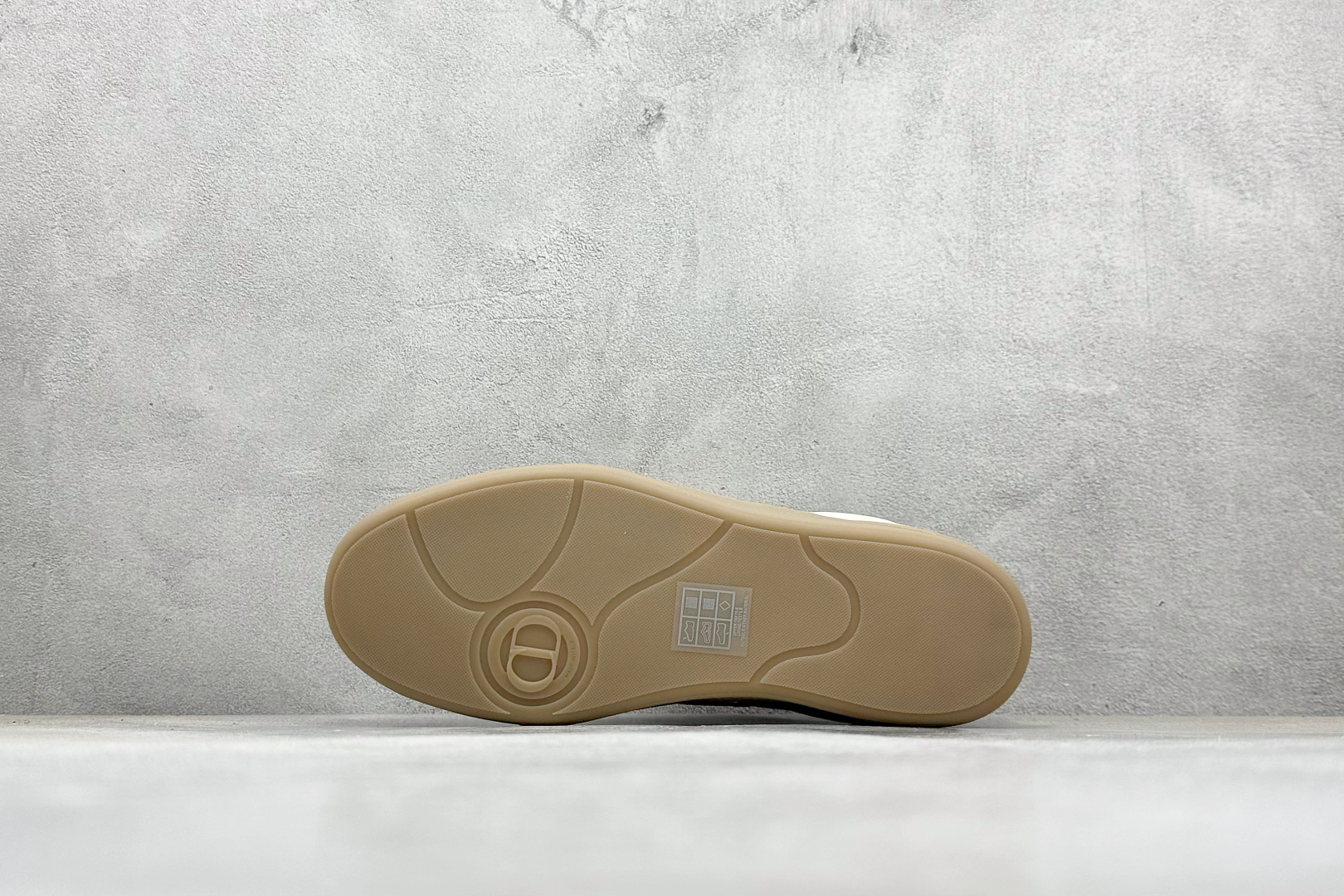 210 S版DIOR 迪奥B01 Match point 运动鞋 以时尚优雅的廓形重新诠释 3SN328ZRH-H069-Chinese UA Cheap High Quatity Brand Clothes Bags handbags Sneakers wholesale wholesaler seller from China Factory suppliers Fashion Clothing Shoes best Quality Beautiful Price 210 S版DIOR 迪奥B01 Match point 运动鞋 以时尚优雅的廓形重新诠释 3SN328ZRH-H069