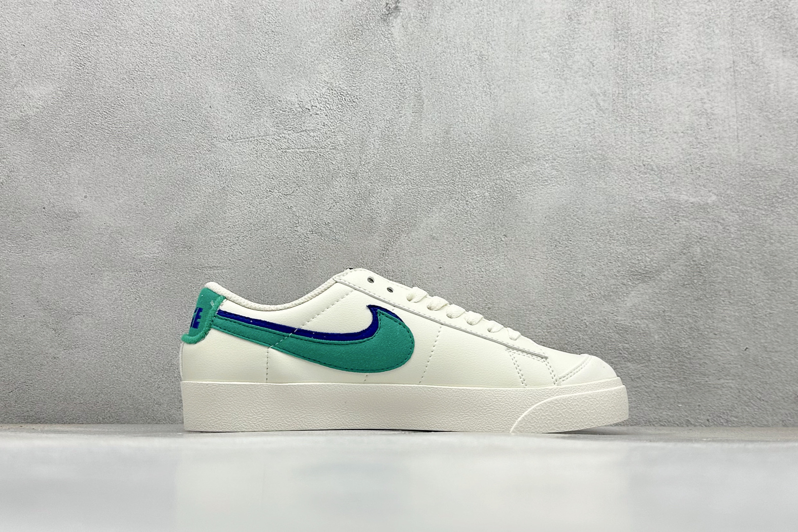 PG版Nike Blazer low 77 低帮休闲板鞋 DO9777-001