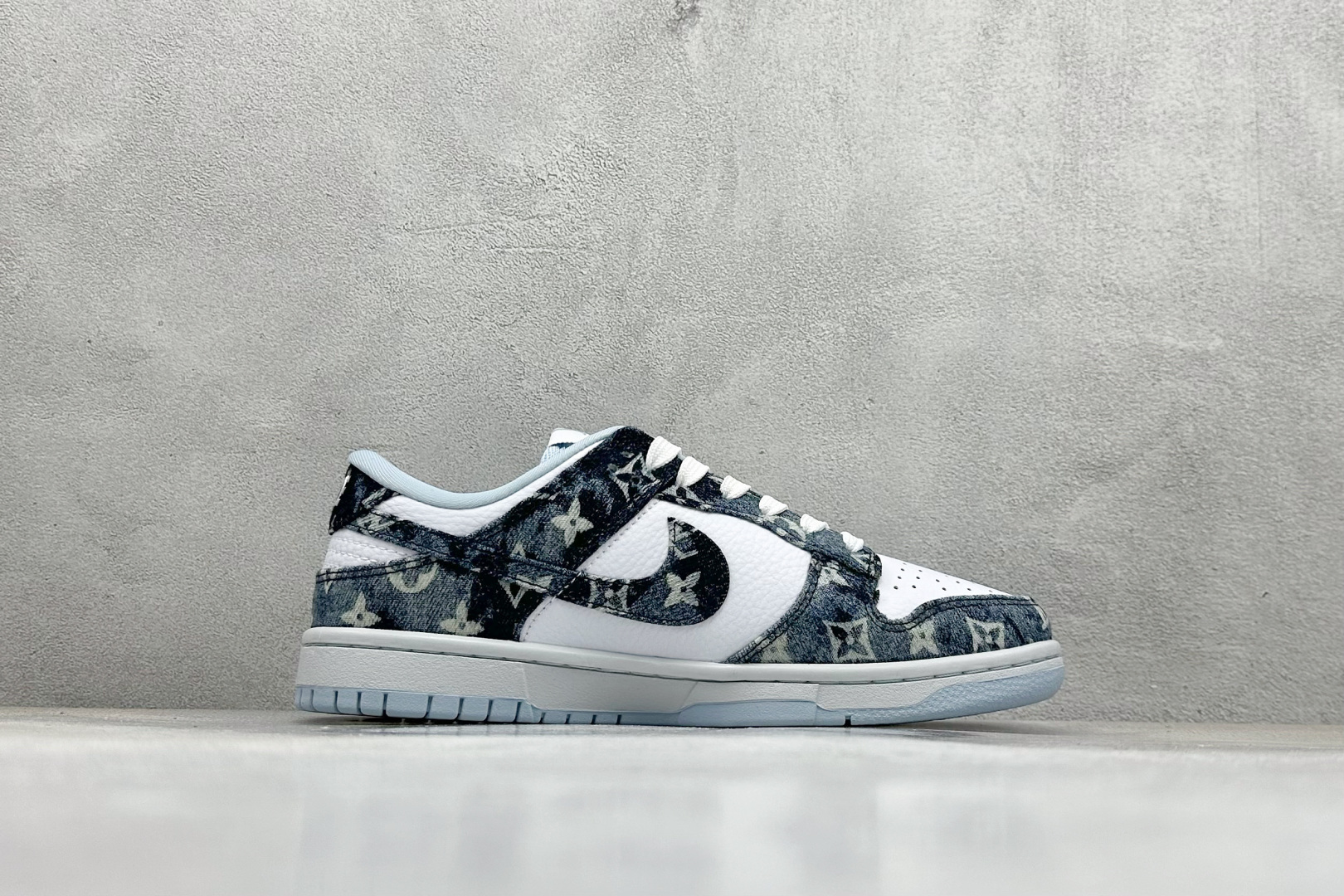 SC版Nike SB Dunk Low LV联名 扎染牛仔 周年高端定制 低帮休闲板鞋 SC0601-475