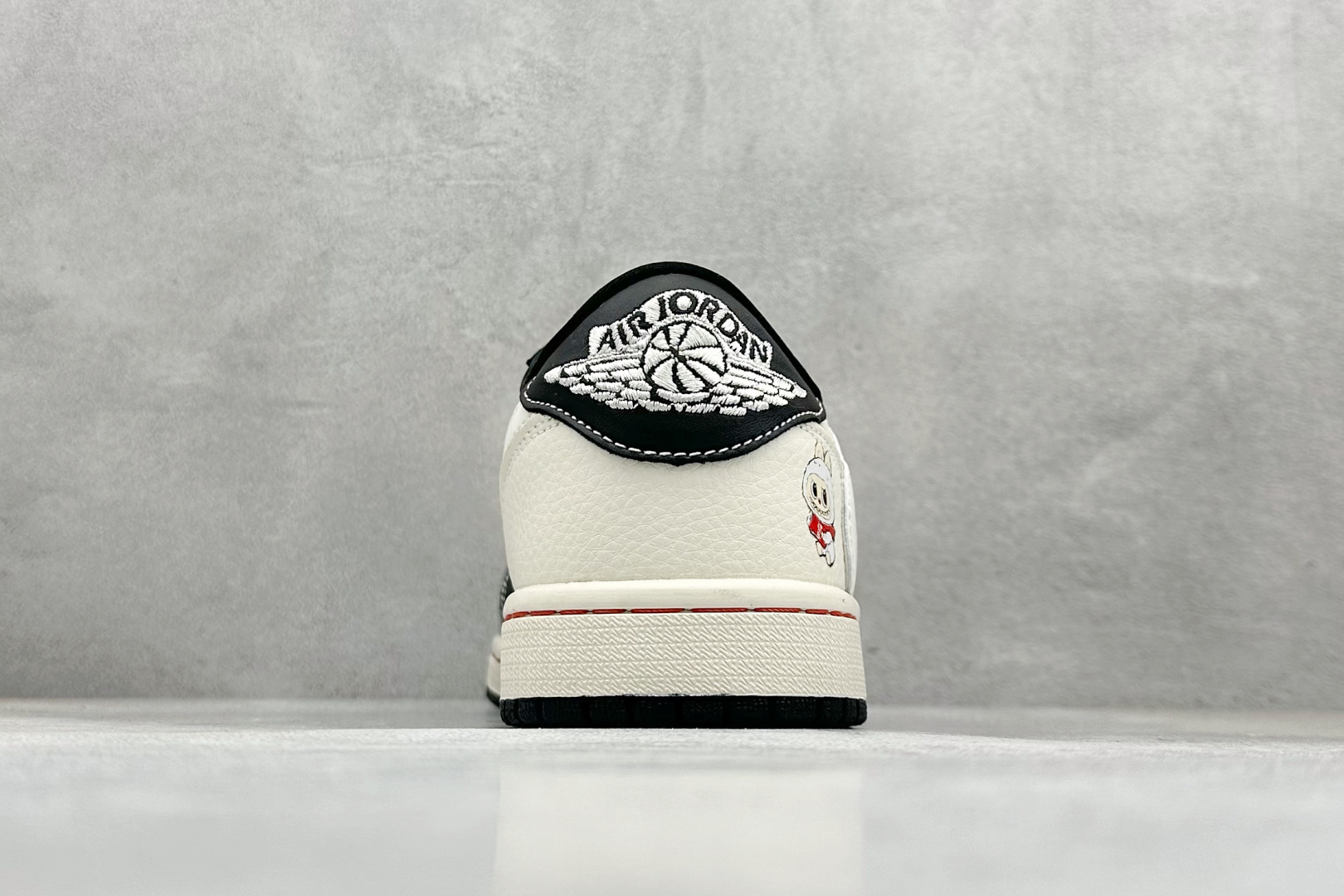 XC版Travis Scott x Fragment Design x Jordan Air Jordan 1 Low SP “黑泼墨拉布布” DZ5899-019