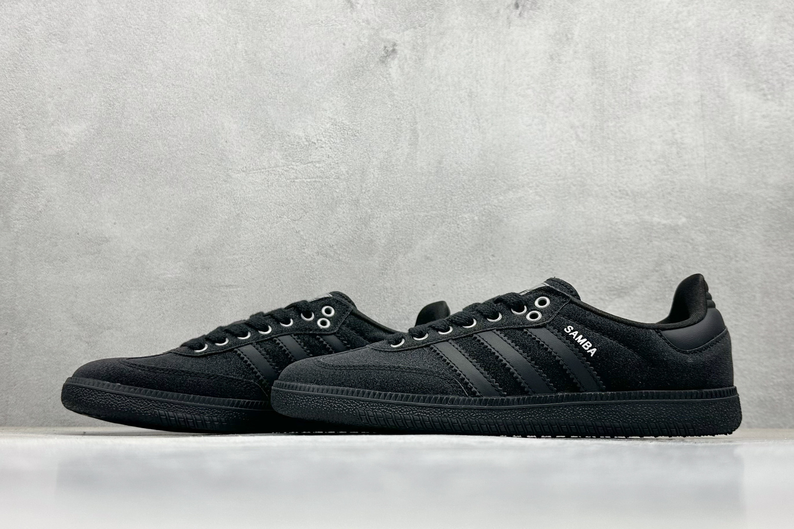 150 Adidas Originals Samba 阿迪达斯三叶草 桑巴舞系列绅士德训足球风百搭低帮休闲运动板鞋 KI6265