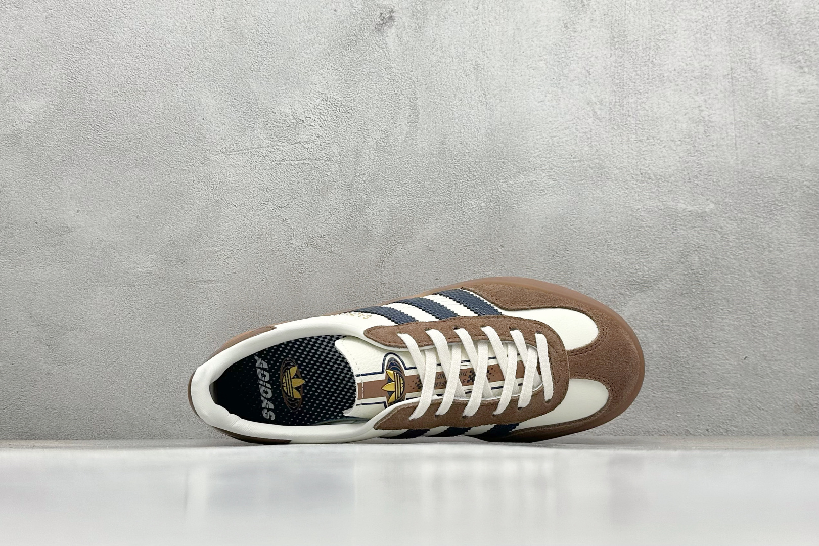 160 Adidas Originals Gazelle Indoor三叶草复古休闲防滑耐磨低帮板鞋 JP9221