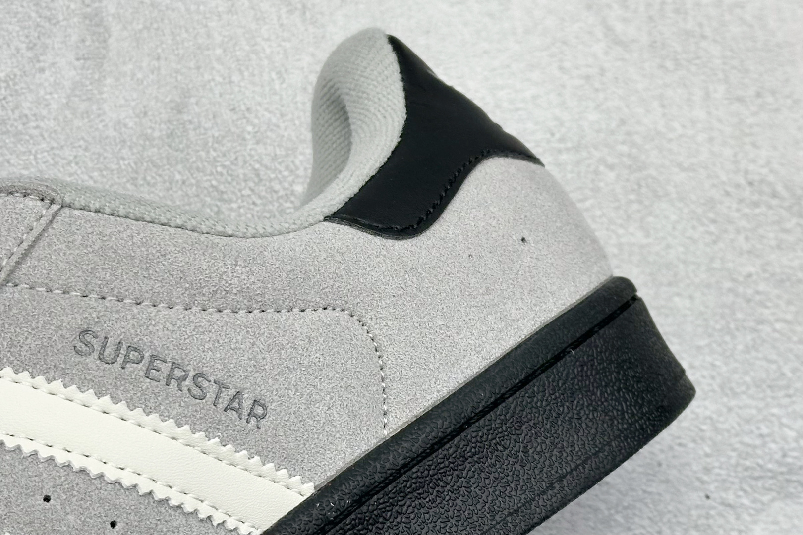 140 Adidas Originals Superstar 贝壳头 JQ3222