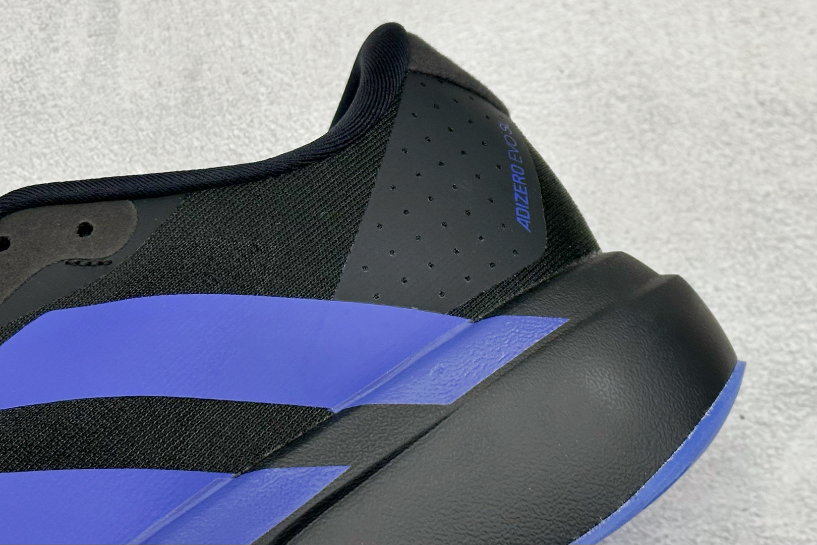 180 RS版 Adidas Adizero Evo SL 阿迪超轻透气缓震跑鞋 JP7148