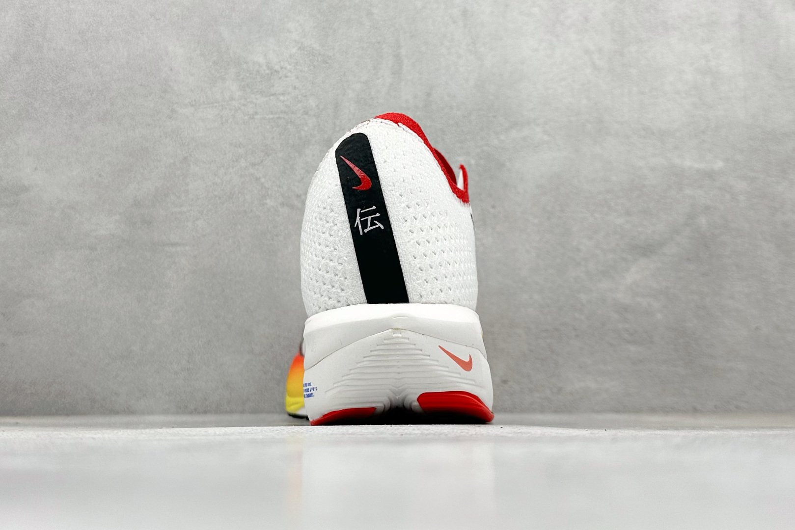 NK Air Zoom Alphafly NEXT% 3 2025 减震马拉松跑步鞋 HQ3501-100