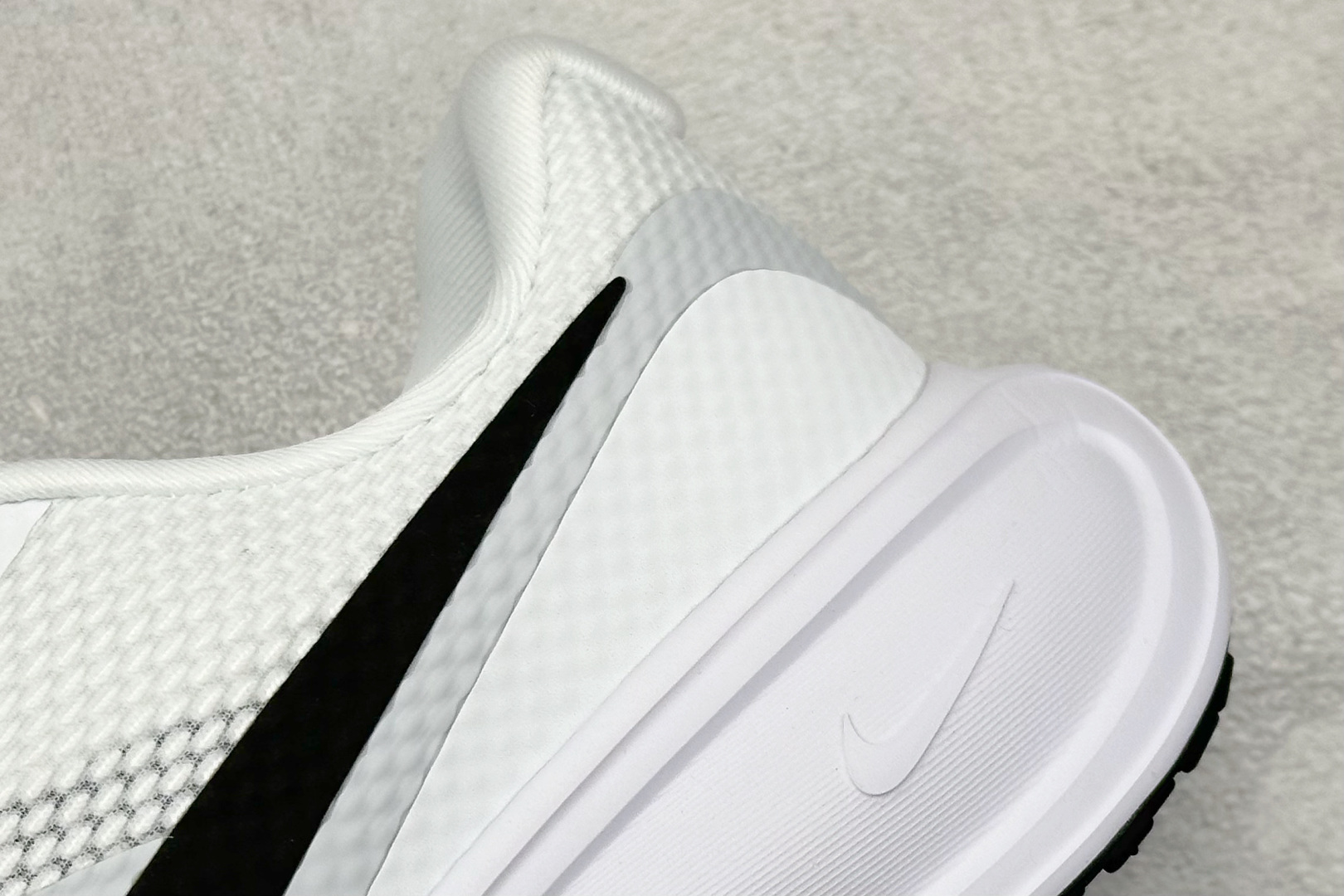 Nike Revolution 8 耐克轻便跑步鞋网面透气休闲鞋 HJ9198-101