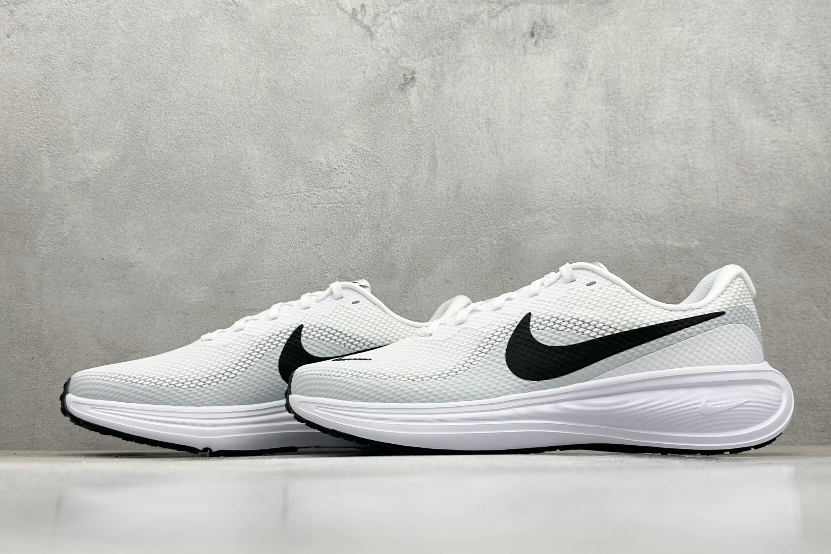 Nike Revolution 8 耐克轻便跑步鞋网面透气休闲鞋 HJ9198-101