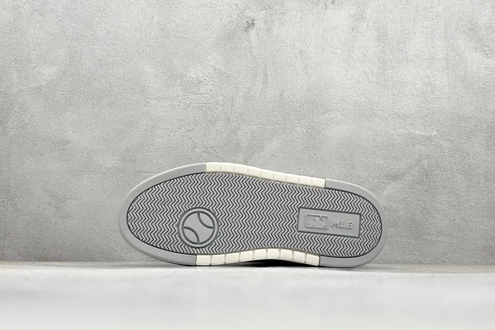 180 NY平台订单 MLB Chunky Liner 学长鞋系列低帮老爹风轻量增高厚底百搭休闲运动慢跑鞋 3ASXP025N