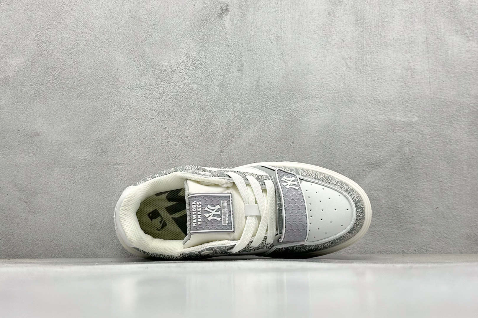 180 NY平台订单 MLB Chunky Liner 学长鞋系列低帮老爹风轻量增高厚底百搭休闲运动慢跑鞋 3ASXP025N