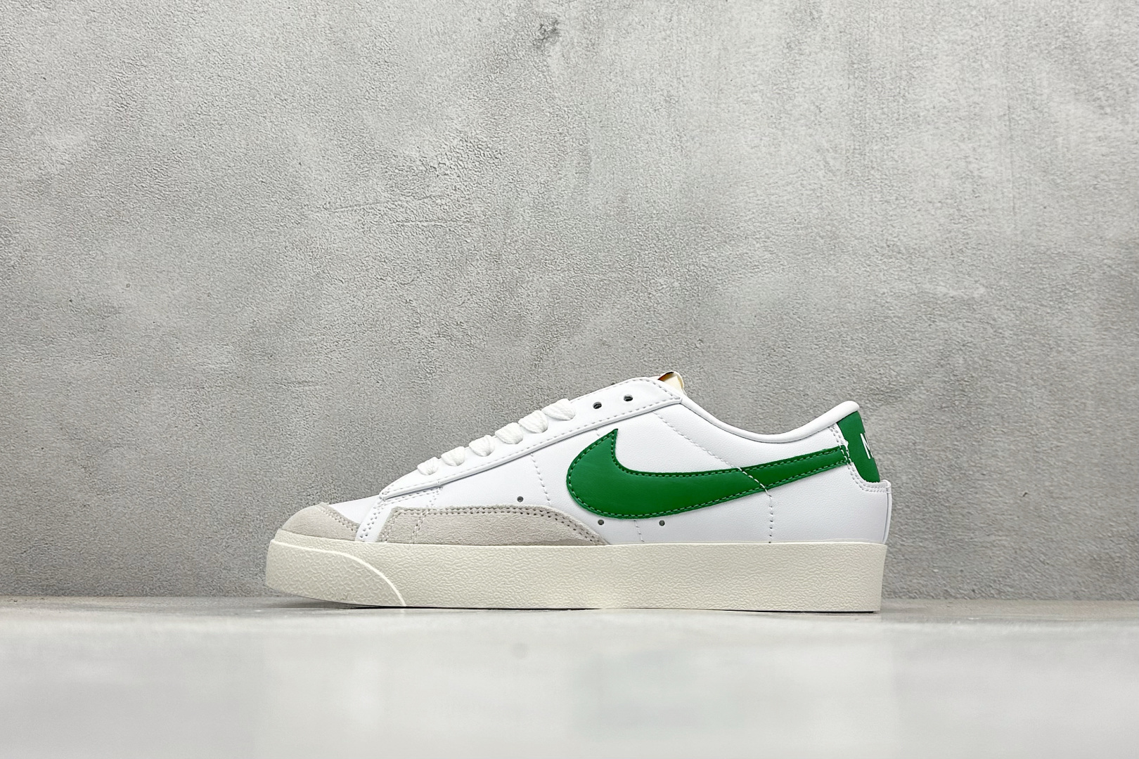 150 PG版Nike Blazer low 77 低帮休闲板鞋 DA6364-115