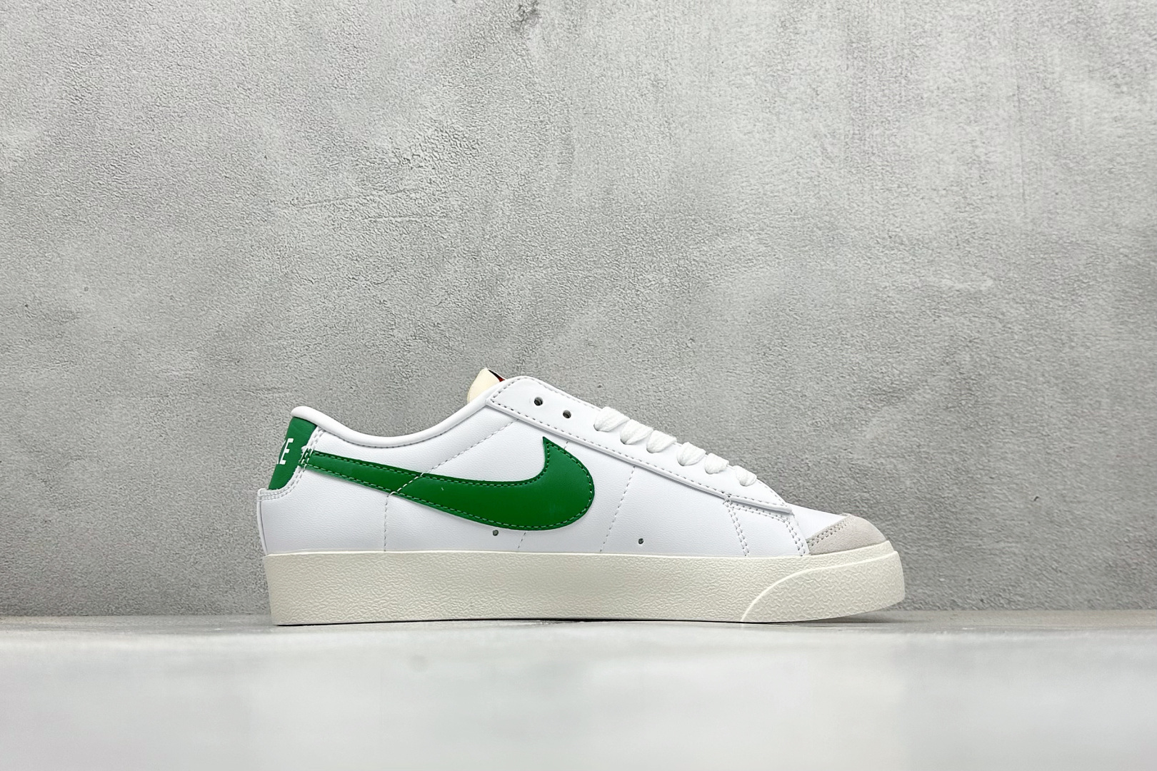 150 PG版Nike Blazer low 77 低帮休闲板鞋 DA6364-115